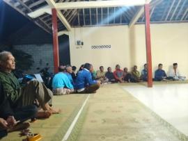 Pengkajian Keadaan dan Penggalian Gagasan di Padukuhan Klapaloro II diipimpin oleh Pangripta